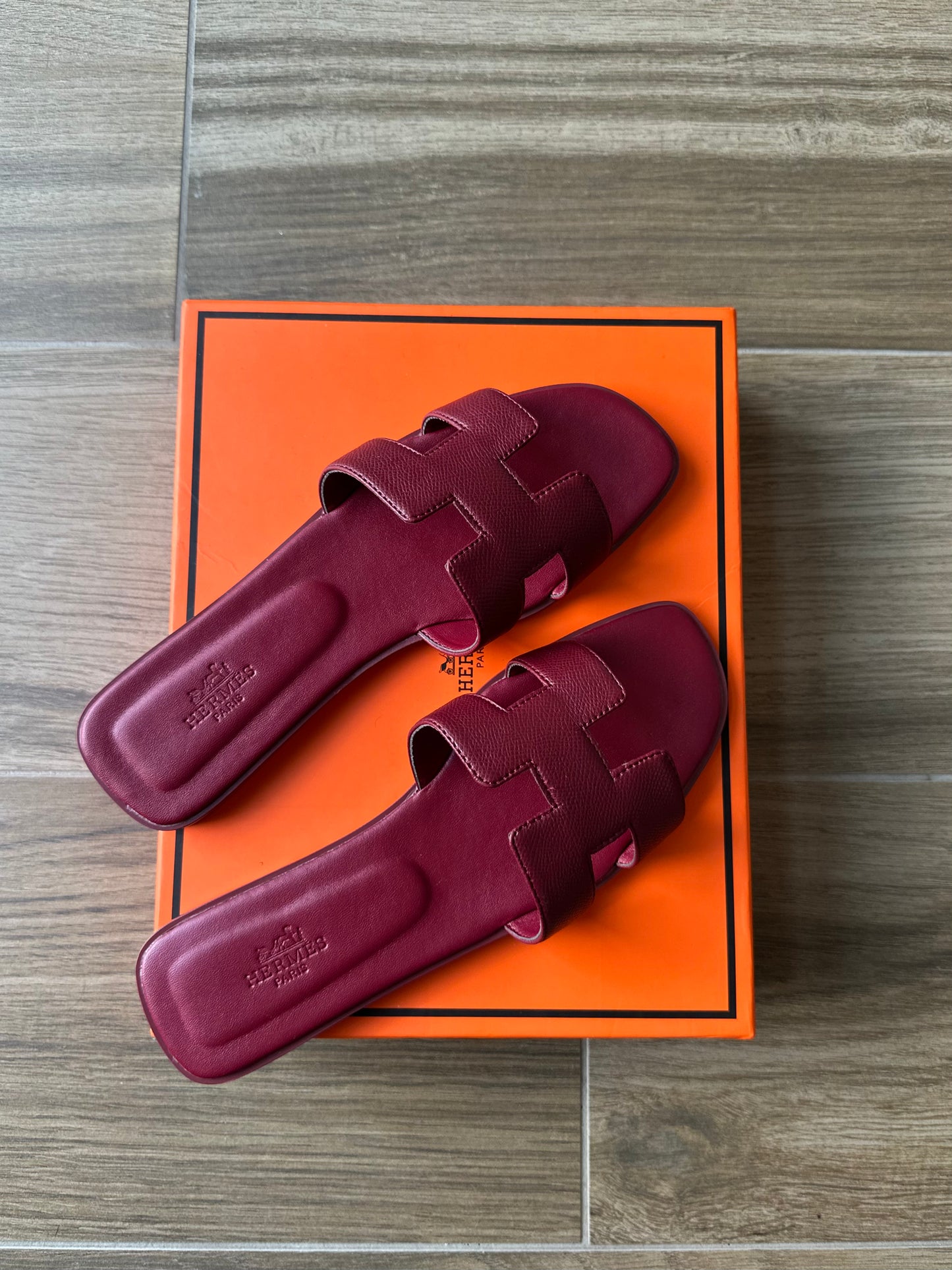 Sandali H - Matte Cherry